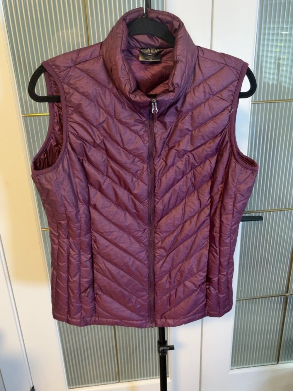 32 Degrees Heat Women’s Large Lightweight Quilted Puffer Vest Burgundy
